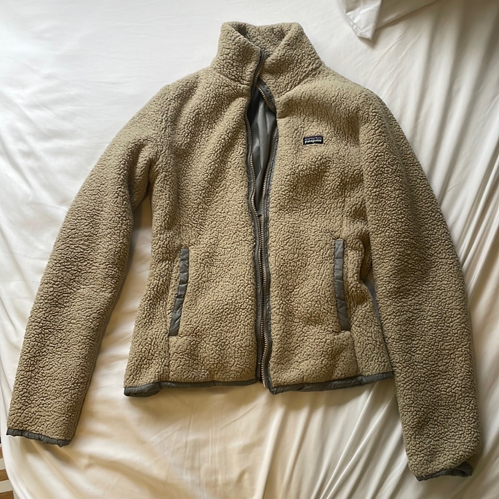 Patagonia Sherpa jacket in khaki size medium